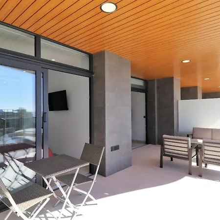 Sunset Waves 1-2 شقة *